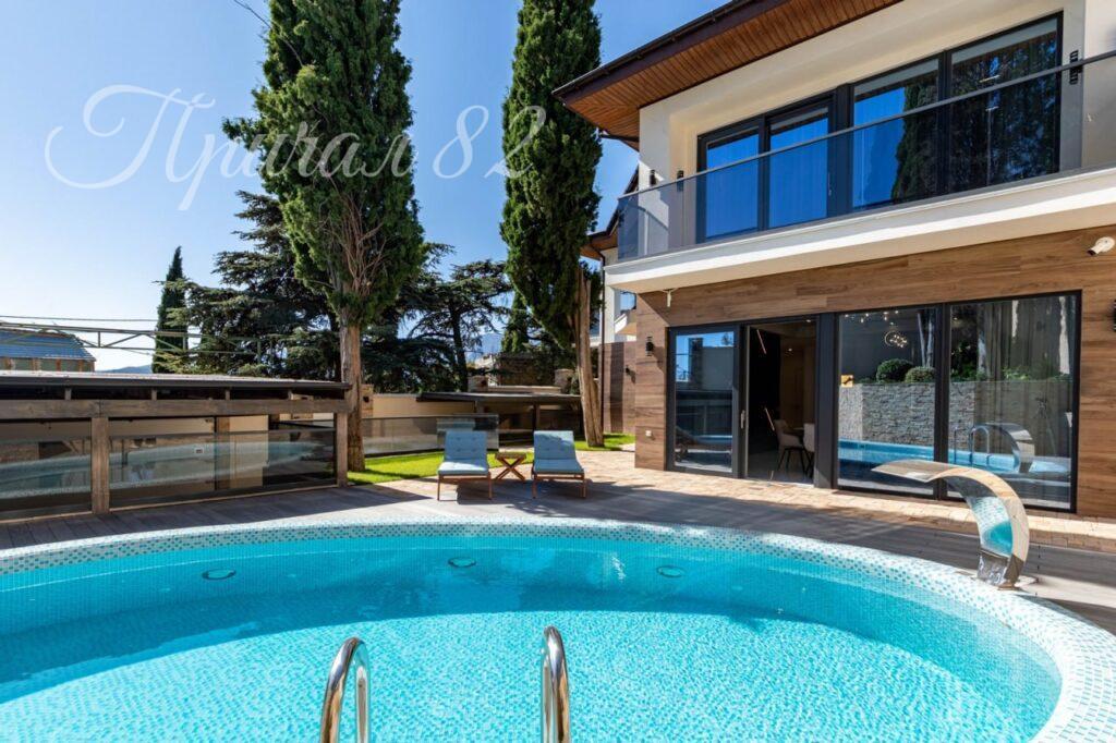 Ялта, пгт. Массандра, ул. Мира