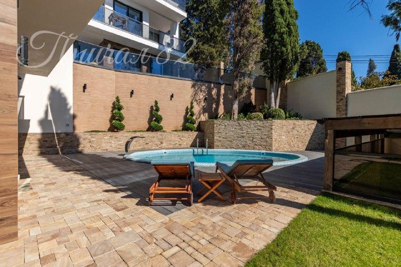 Ялта, пгт. Массандра, ул. Мира