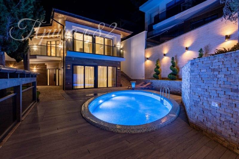 Ялта, пгт. Массандра, ул. Мира