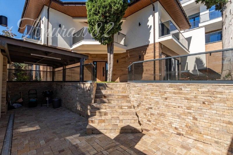 Ялта, пгт. Массандра, ул. Мира