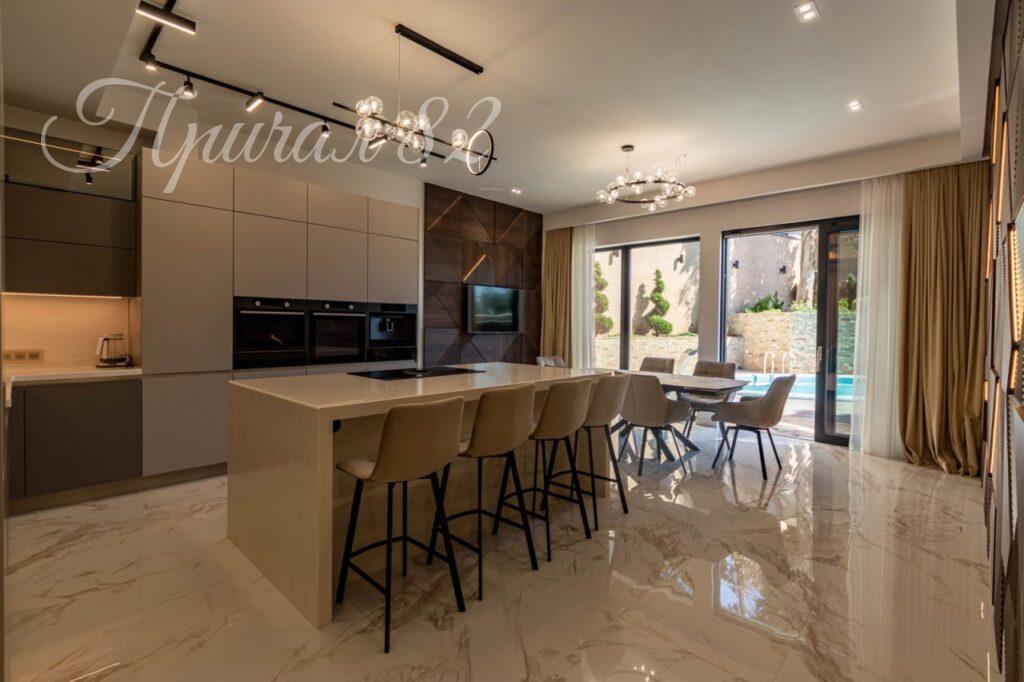 Ялта, пгт. Массандра, ул. Мира