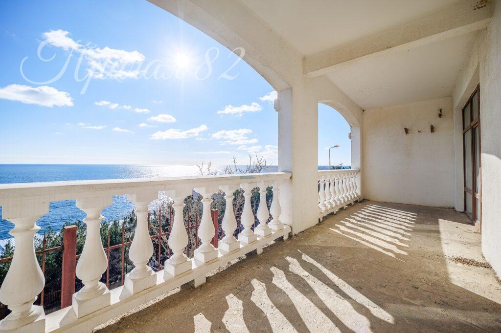 Ялта, пгт Алупка, ул.Ленина 29Б