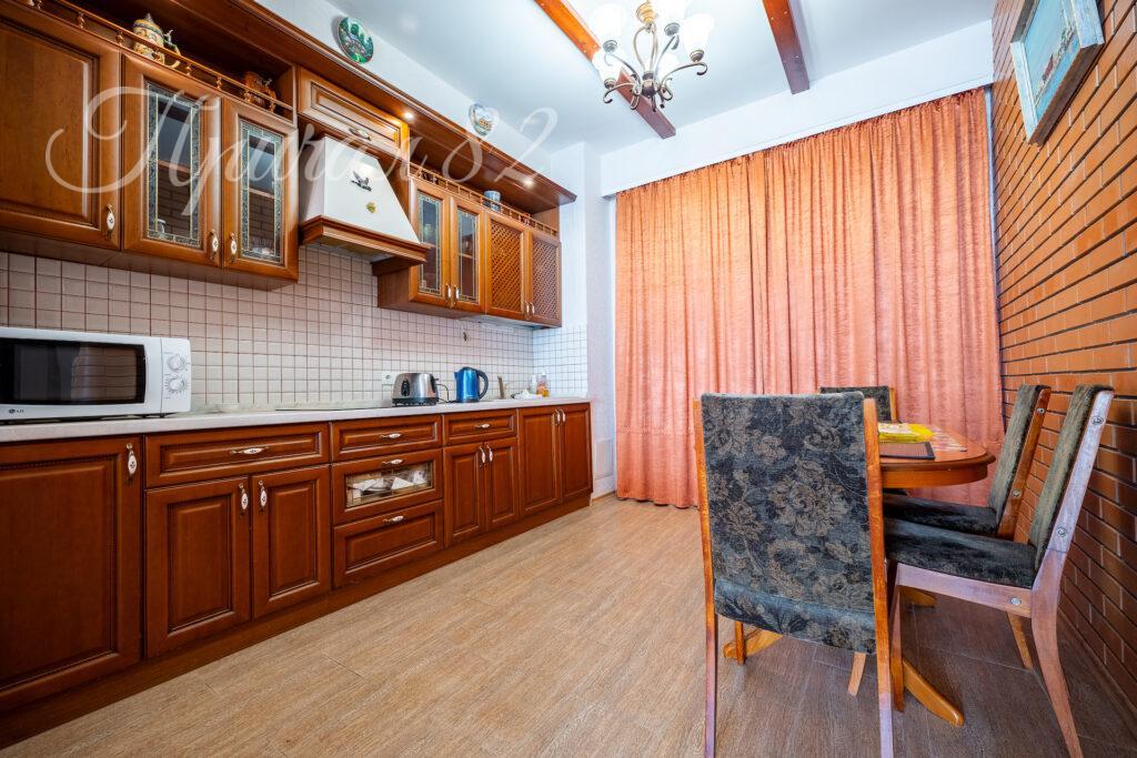 г. Алупка, ул. Ленина 29