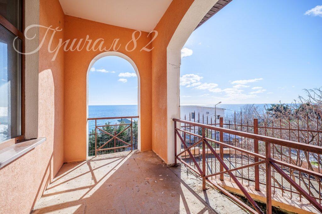 Ялта, пгт Алупка, ул.Ленина 29Б