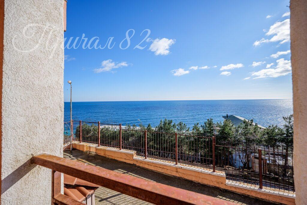 Ялта, пгт Алупка, ул.Ленина 29Б