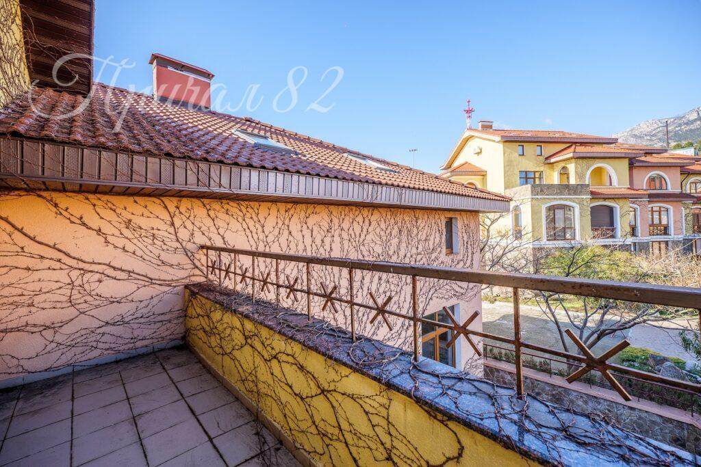 Ялта, пгт Алупка, ул.Ленина 29Б