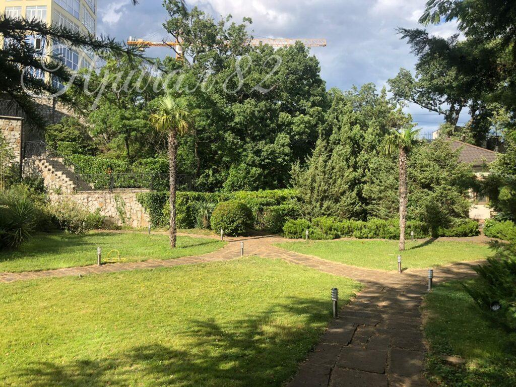 Ялта, поселок городского типа Отрадный, улица Аврора