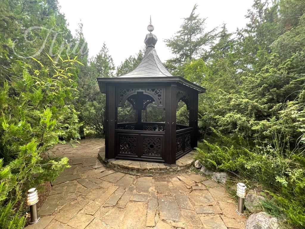 Ялта, поселок городского типа Отрадный, улица Аврора