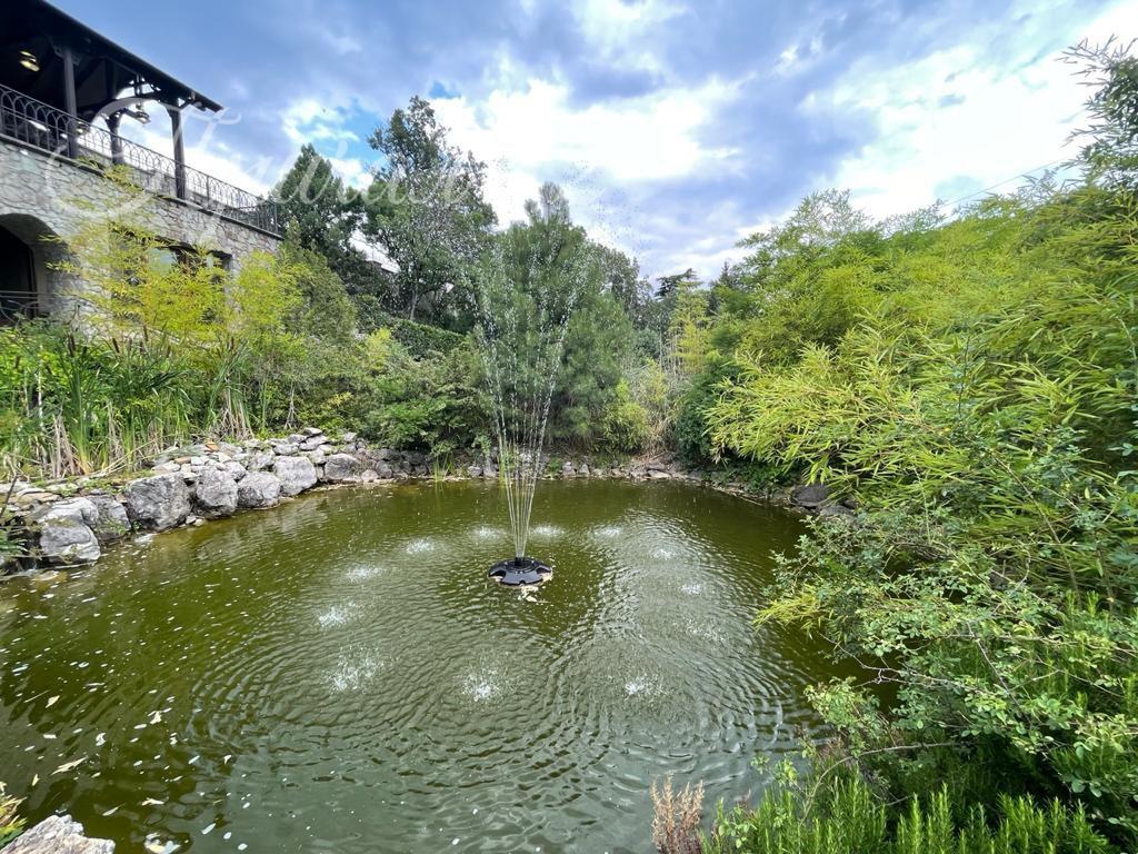 Ялта, поселок городского типа Отрадный, улица Аврора