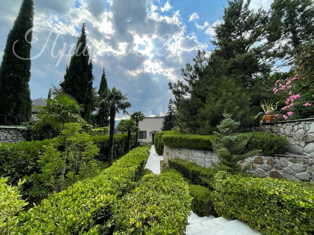 Ялта, поселок городского типа Отрадный, улица Аврора