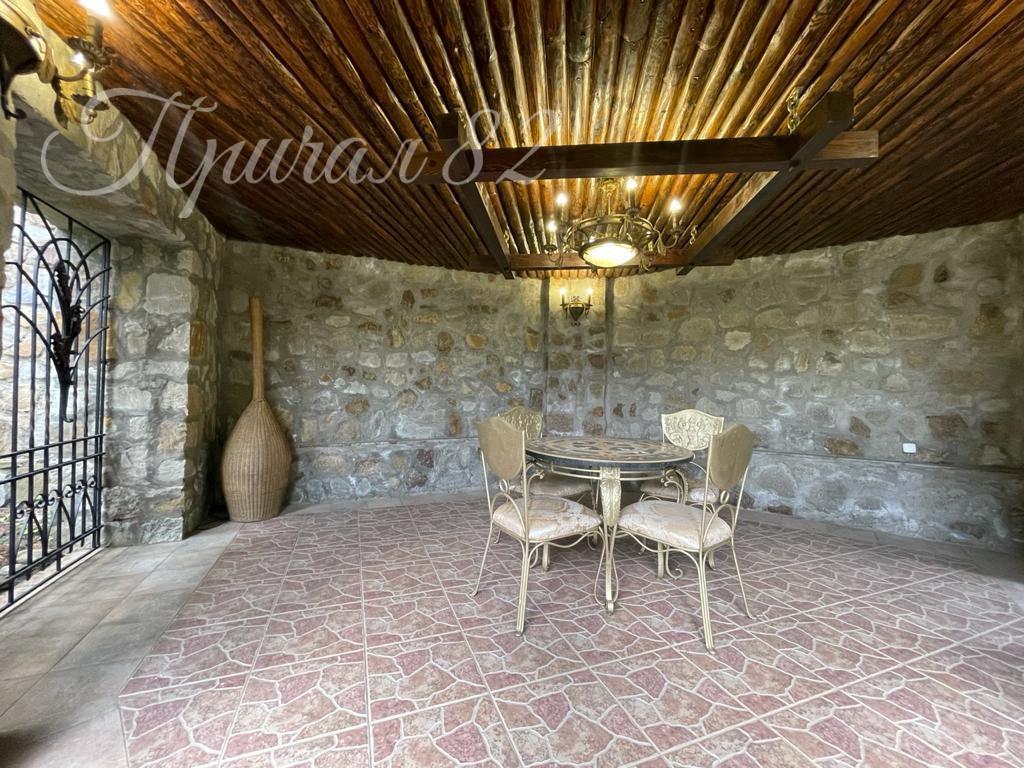 Ялта, поселок городского типа Отрадный, улица Аврора