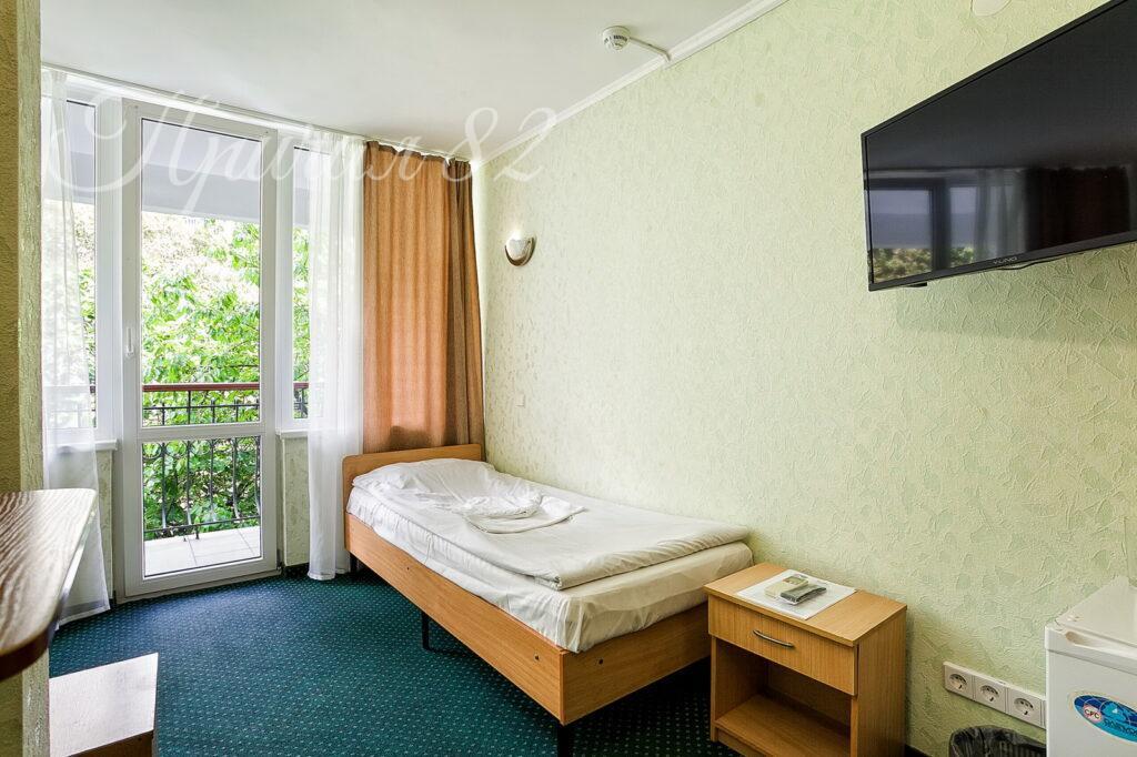 Ялта, пгт. Гурзуф, ул. Афанасия Никитина, 15