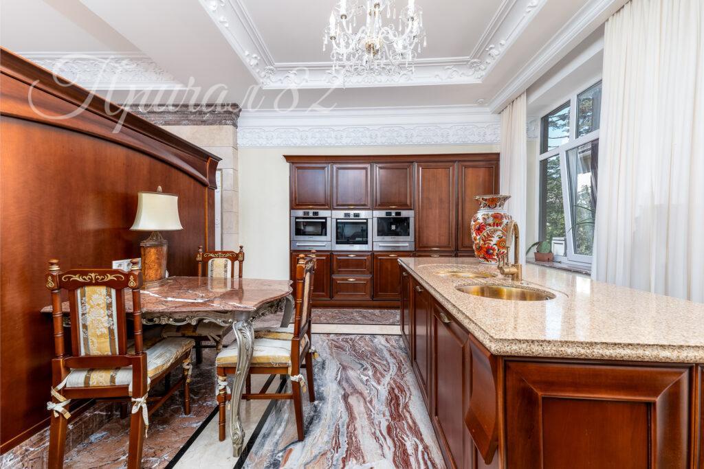 Крым респ., Ялта городской округ, Горное поселок, 31А