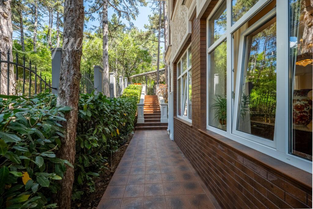 Крым респ., Ялта городской округ, Горное поселок, 31А