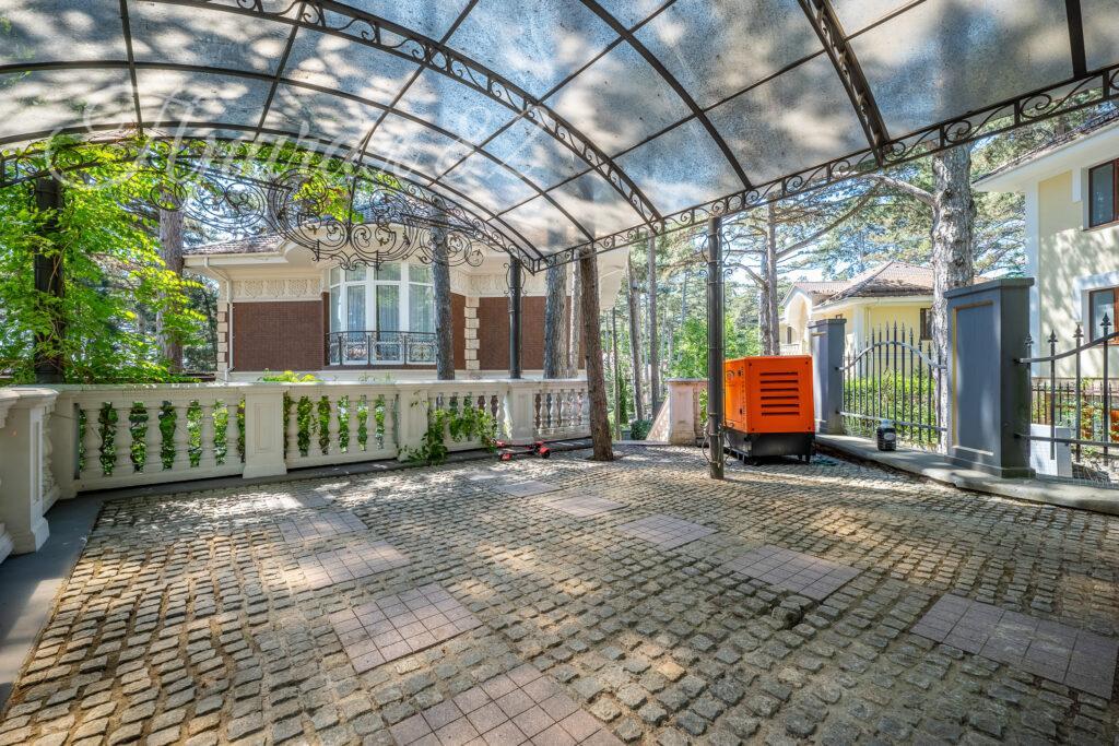 Крым респ., Ялта городской округ, Горное поселок, 31А