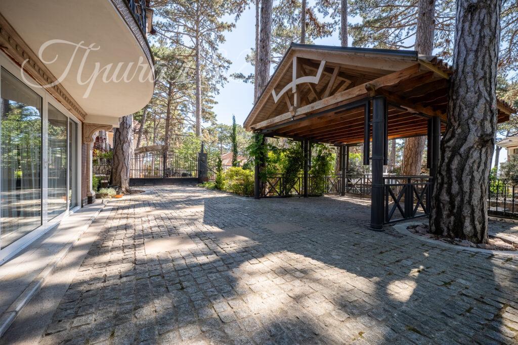 Крым респ., Ялта городской округ, Горное поселок, 31А