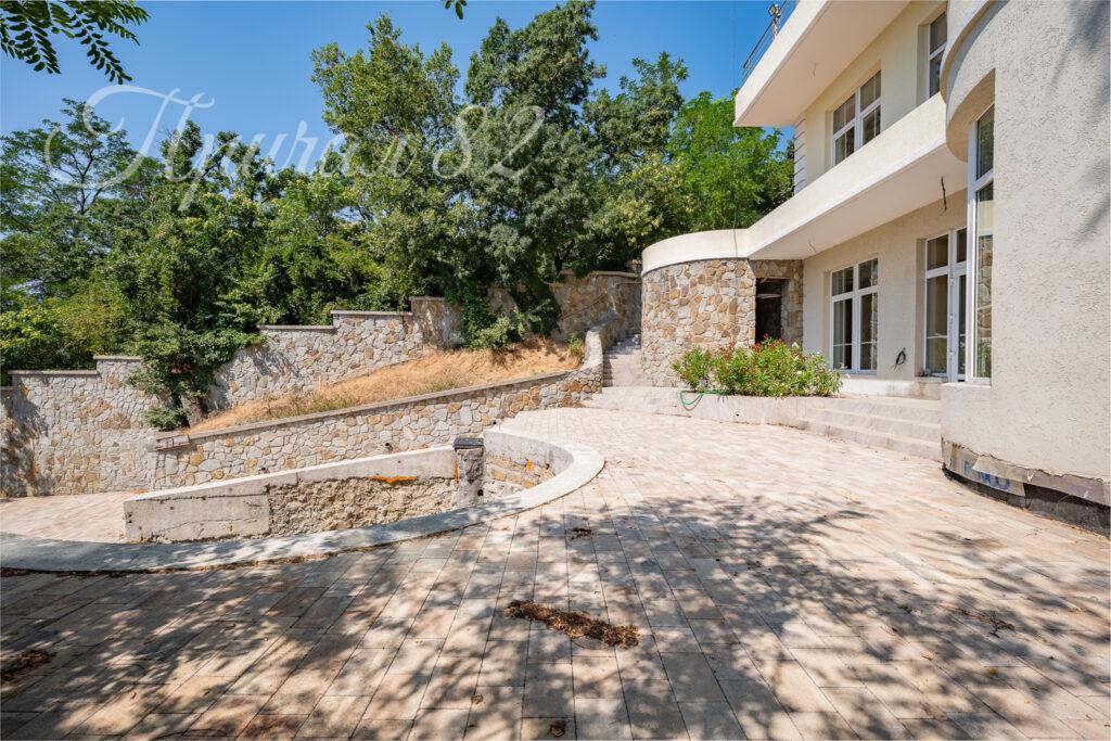 г. Ялта, г. Алупка, ул. Ленина