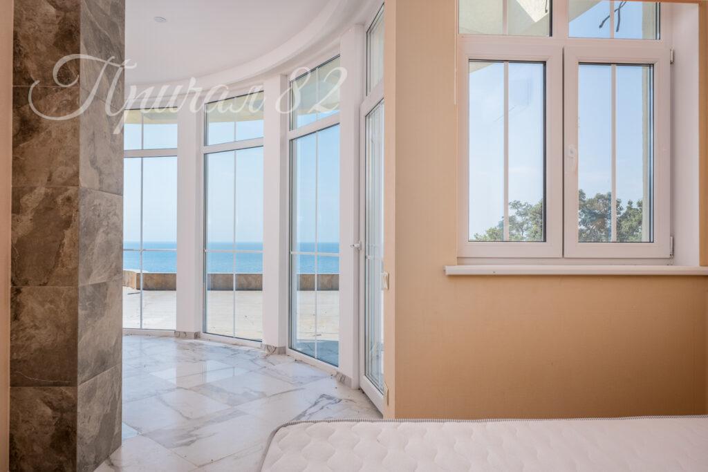 г. Ялта, г. Алупка, ул. Ленина