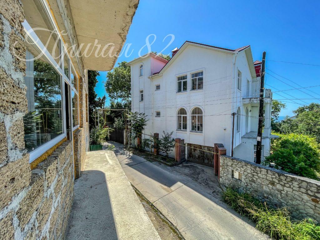 г.Ялта пгт. Массандра, ул. Совхозная