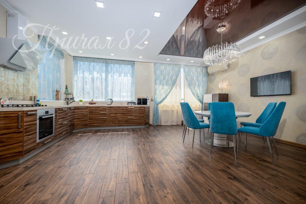 Республика Крым, Ялта, Поселковая ул., 10