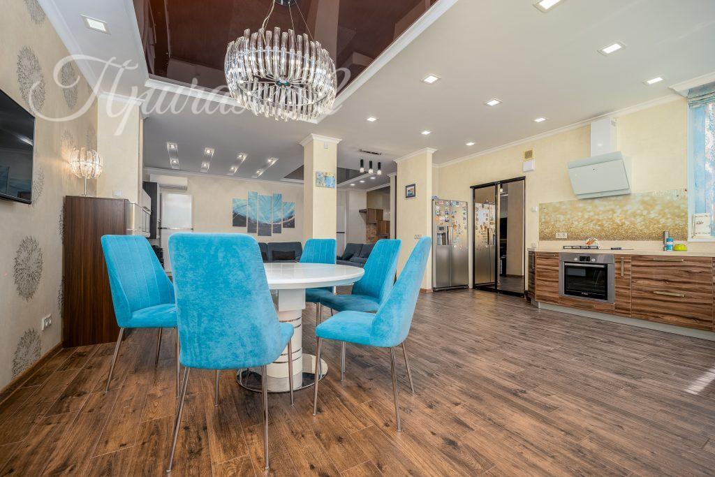 Республика Крым, Ялта, Поселковая ул., 10