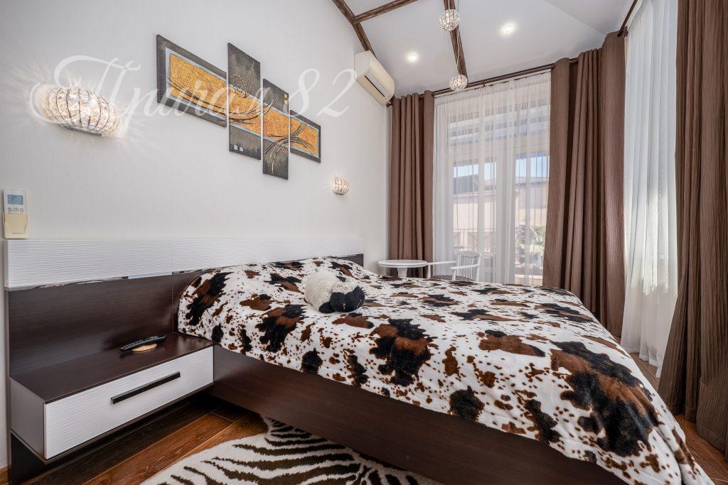 Республика Крым, Ялта, Поселковая ул., 10