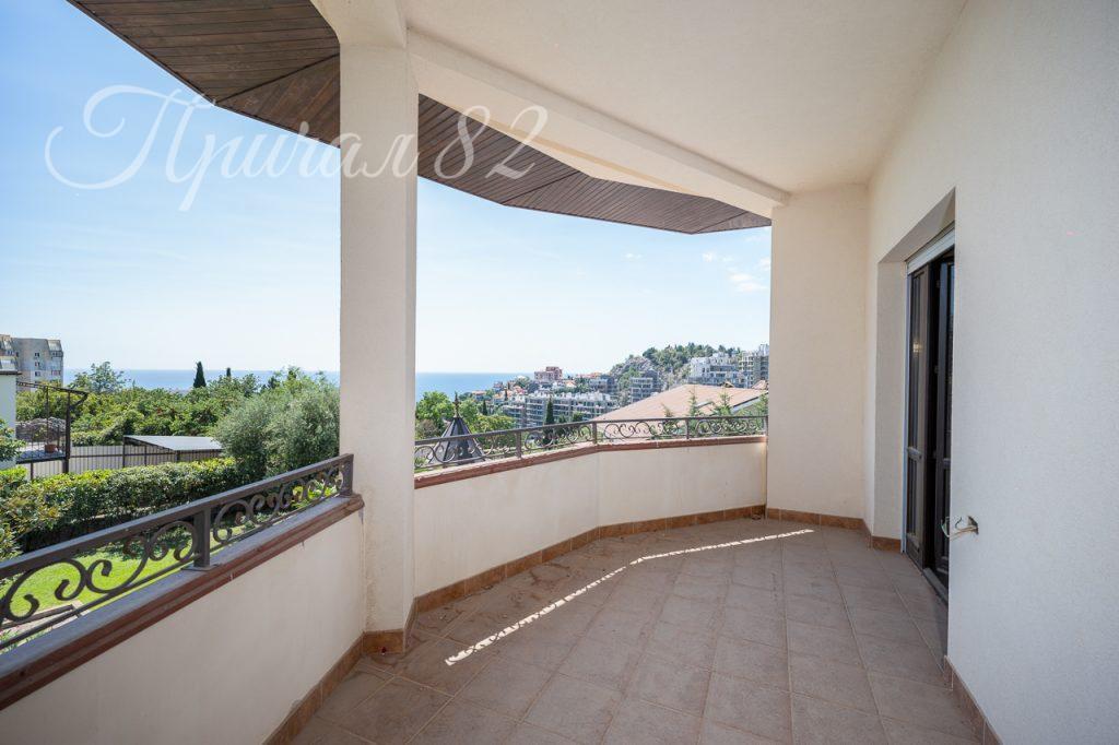 Ялта, пгт. Гурзуф, ул. Лазурная