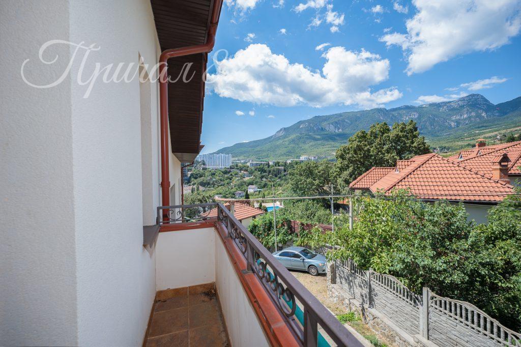 Ялта, пгт. Гурзуф, ул. Лазурная