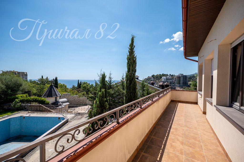 Ялта, пгт. Гурзуф, ул. Лазурная