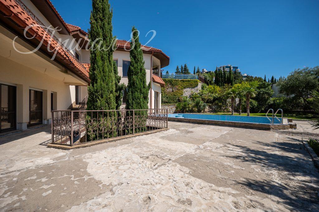 Ялта, пгт. Гурзуф, ул. Лазурная