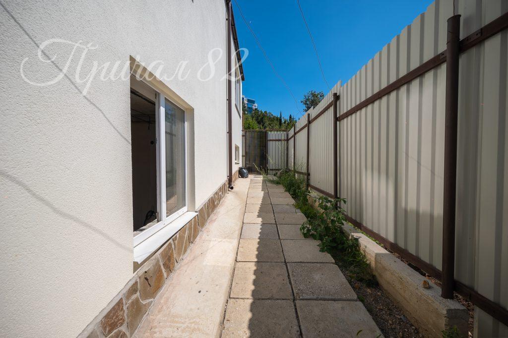 Ялта, пгт. Гурзуф, ул. Лазурная