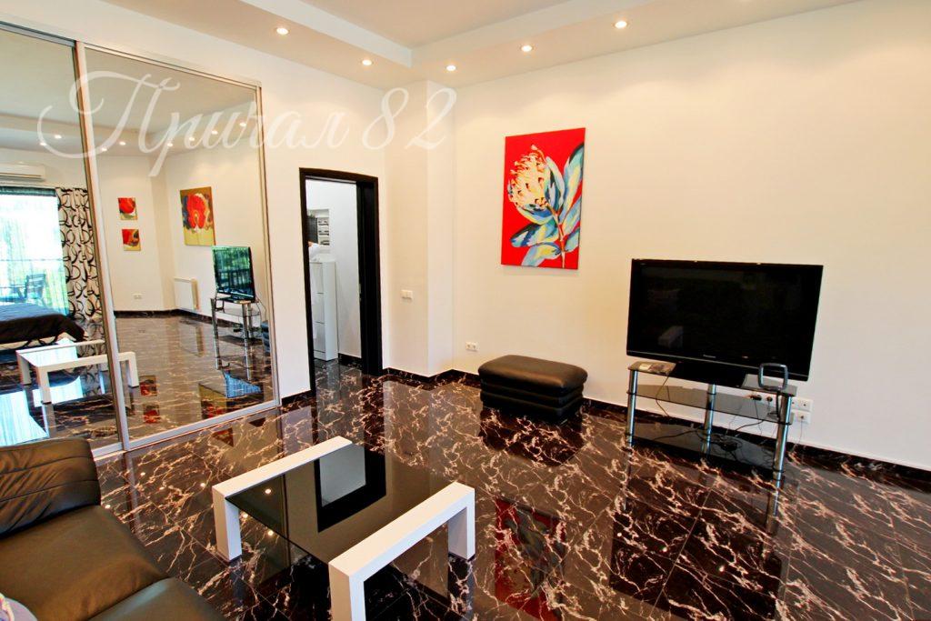 Ялта, ул. Свердлова 13