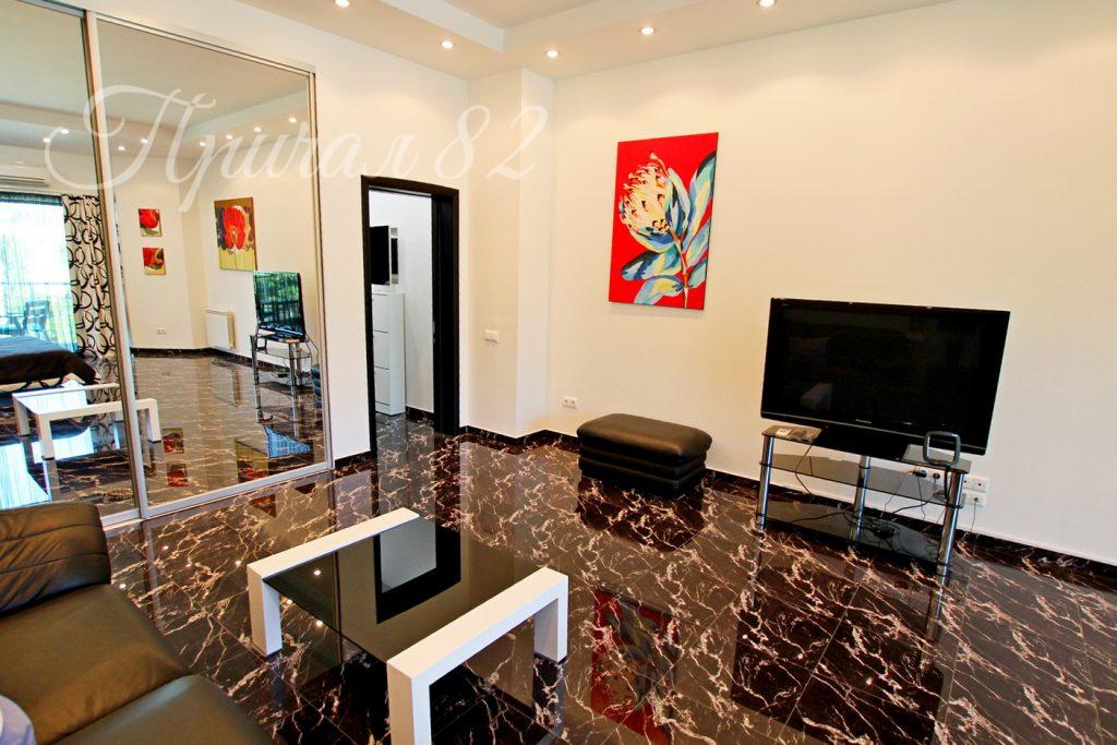 Ялта, ул. Свердлова 13