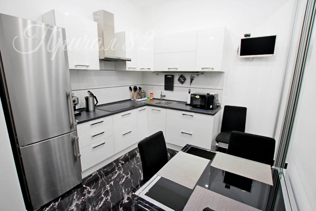 Ялта, ул. Свердлова 13