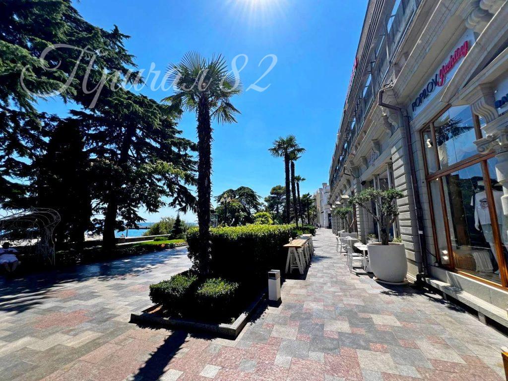 Ялта. ул. Ленина д. 15