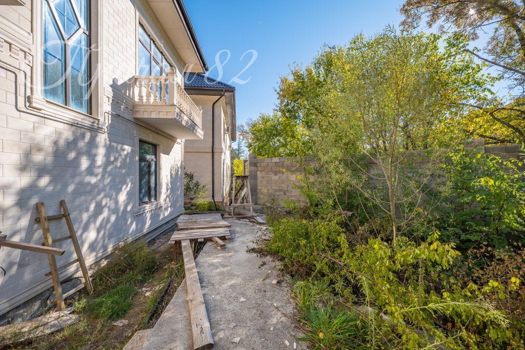 г. Ялта, ул. Яузы 16