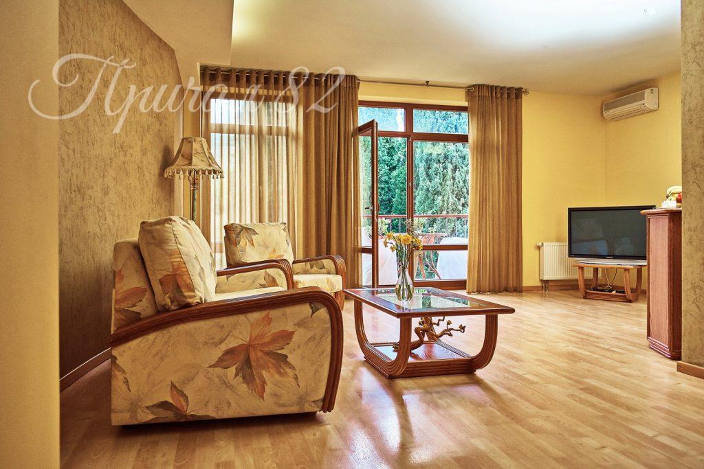 Ялта пгт. Гурзуф, ул. Ленинградская