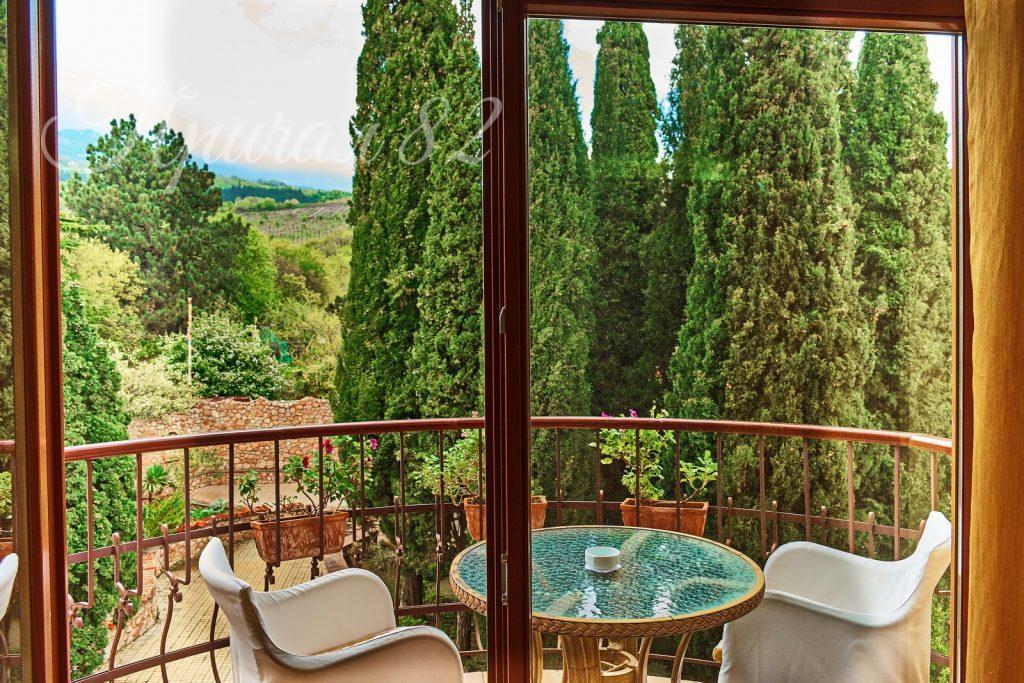 Ялта пгт. Гурзуф, ул. Ленинградская