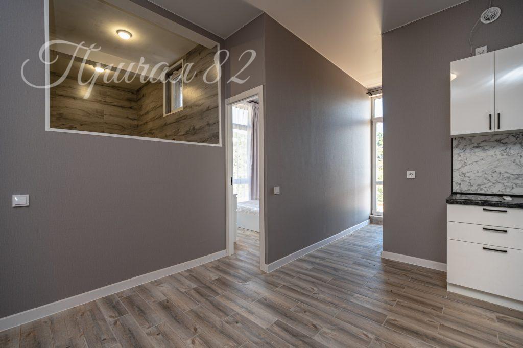 Ялта, пгт. Кореиз, Мисхорский спуск 1Б