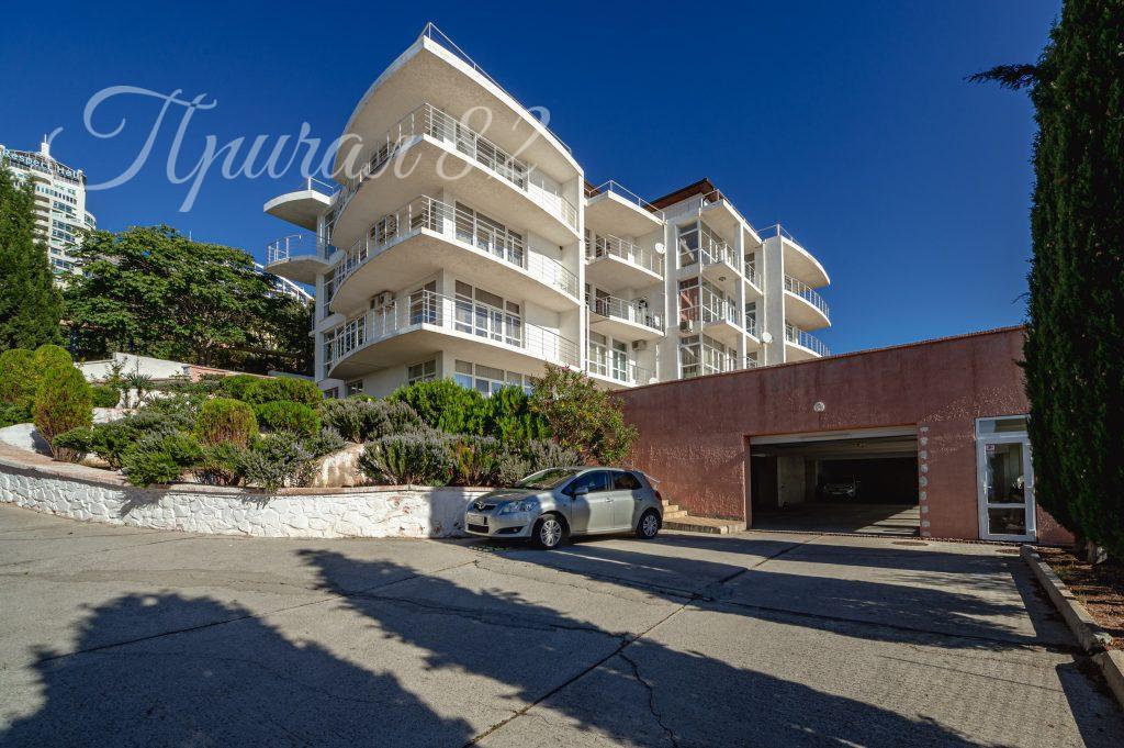 Ялта, пгт. Кореиз, Мисхорский спуск 1Б