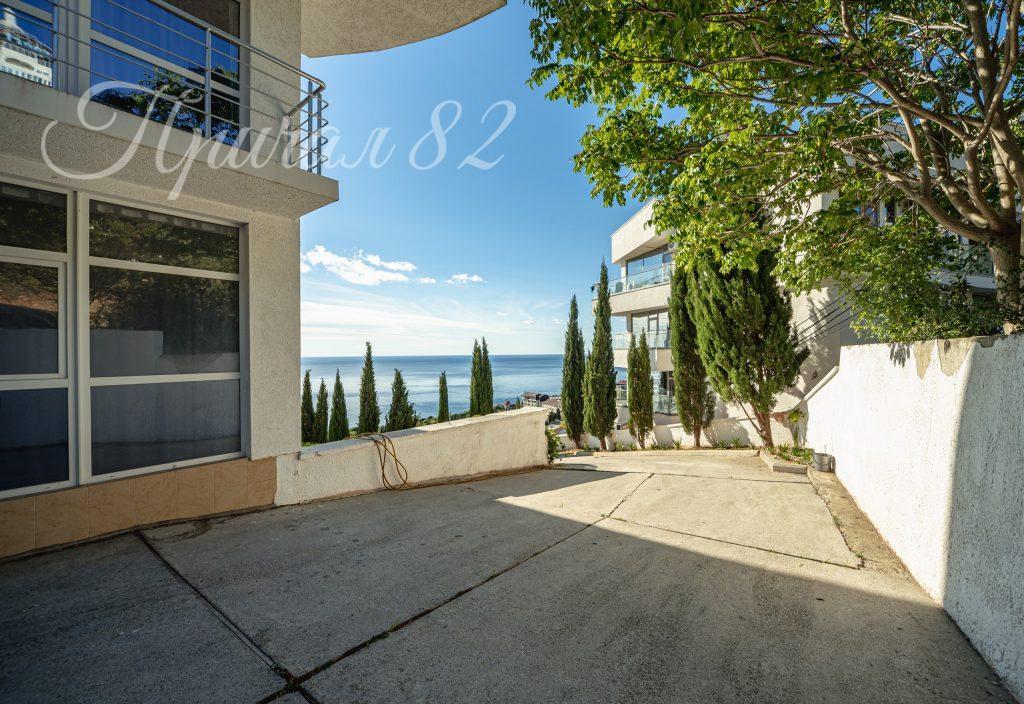 Ялта, пгт. Кореиз, Мисхорский спуск 1Б