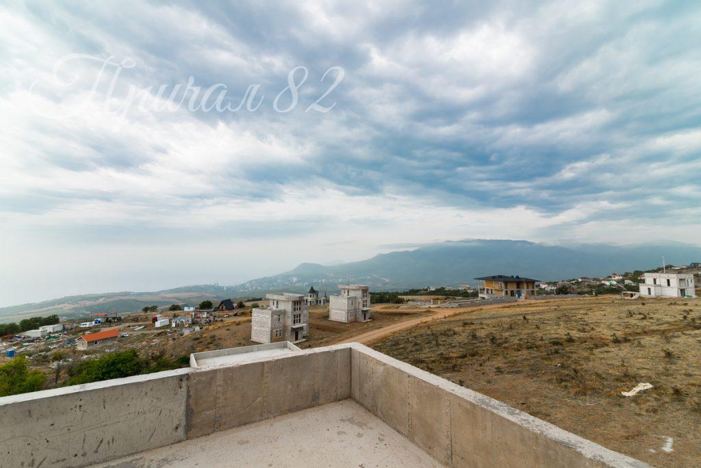 Алушта, Лучистое, мкрн Берекет, 24