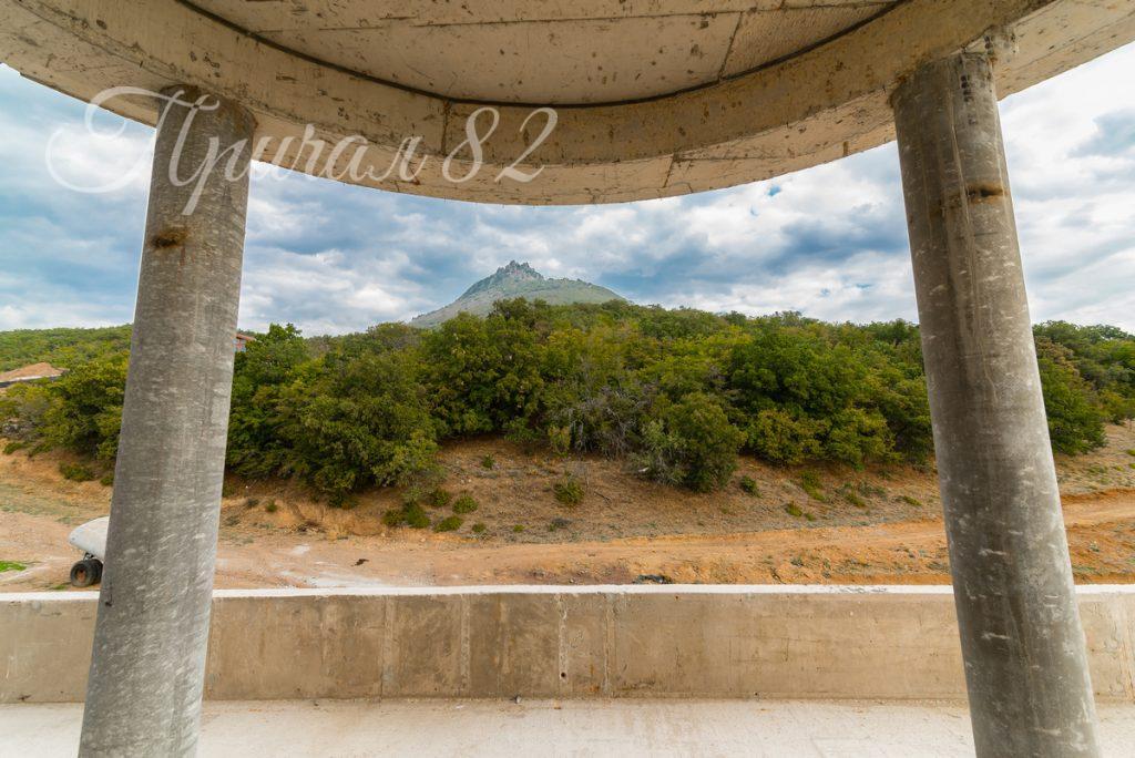 Алушта, Лучистое, мкрн Берекет, 24