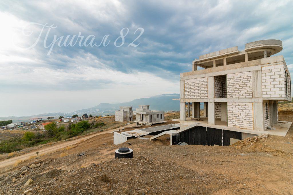 Алушта, Лучистое, мкрн Берекет, 24