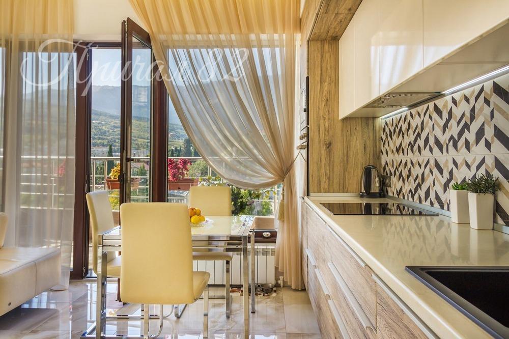 Ялта улица Ломоносова дом 25