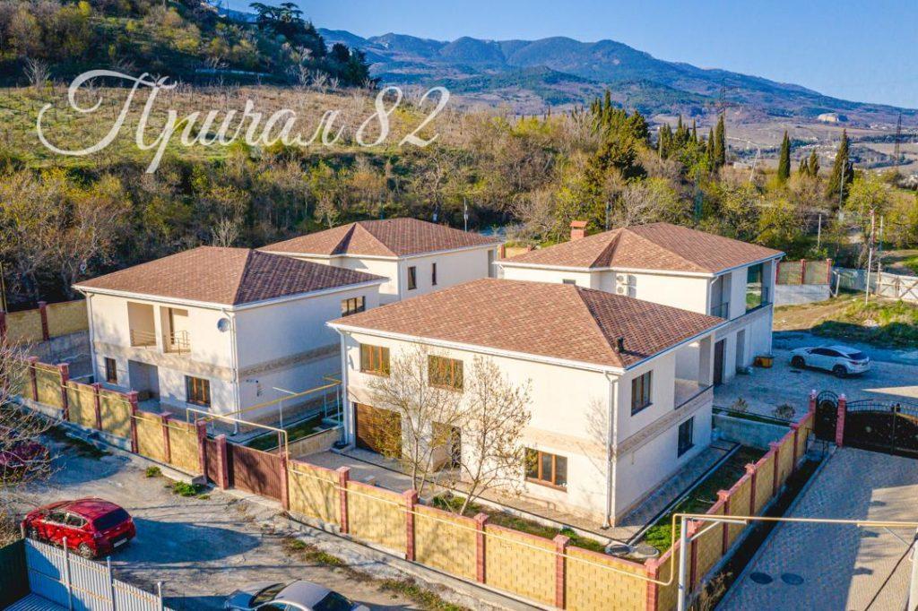 Новый дом в Гурзуфе с террасой и гаражом