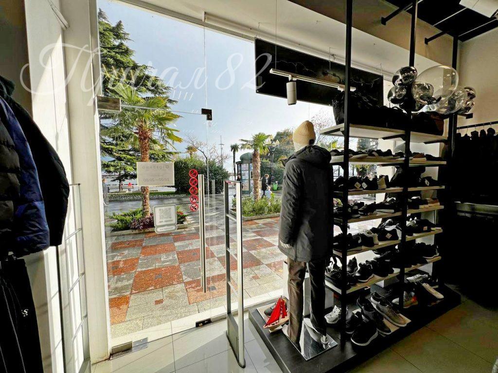 Ялта, набережная им. Ленина д. 11