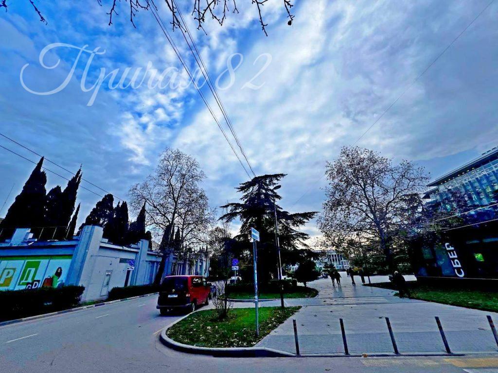 Ялта, ул. Киевская д. 1