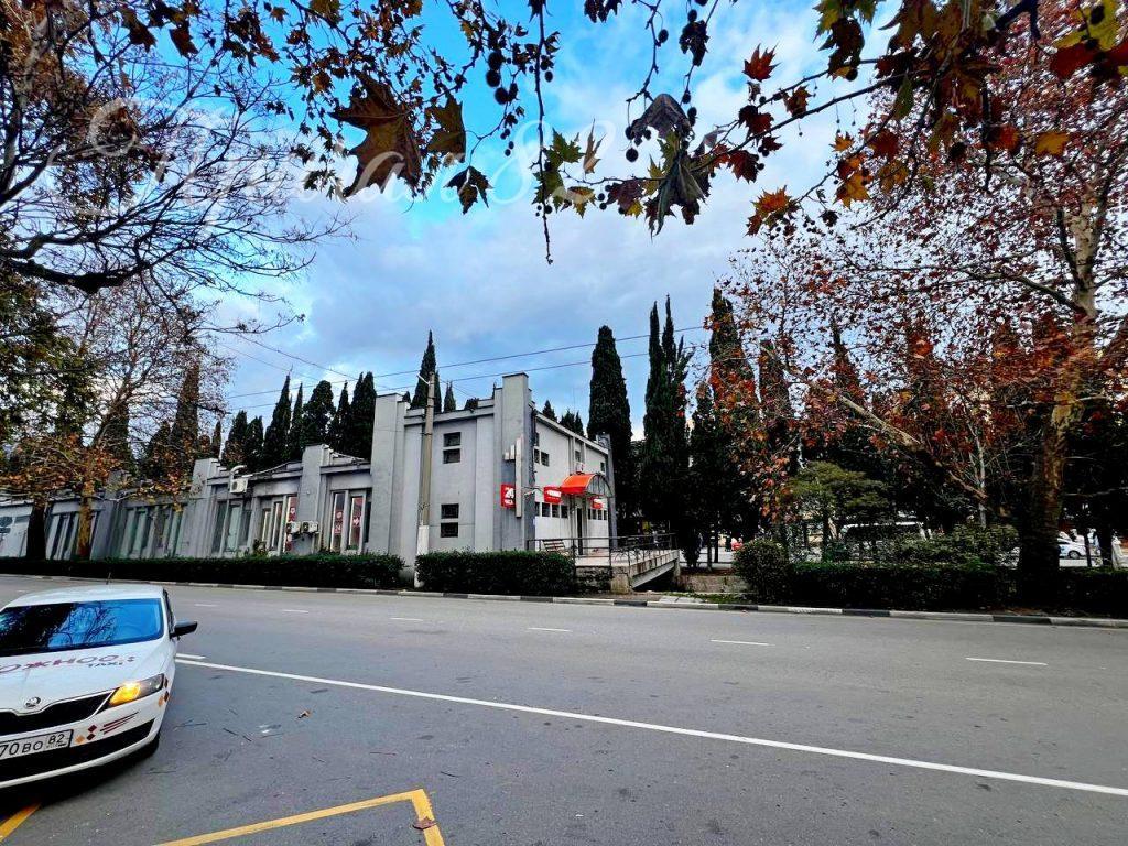 Ялта, ул. Киевская д. 1