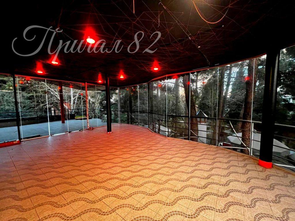 Ялта, ул. Садовая д. 5